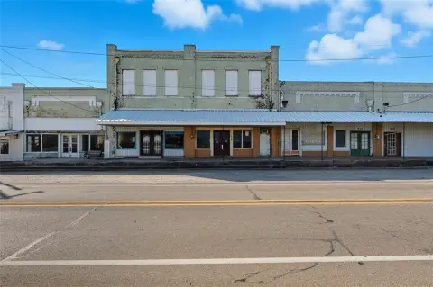 Storefronts in Moody, Texas