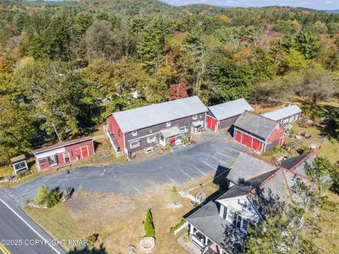 Historic Barn with Commercial Zoning