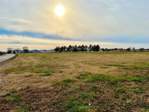 Prime Commercial Lot in Tahlequah