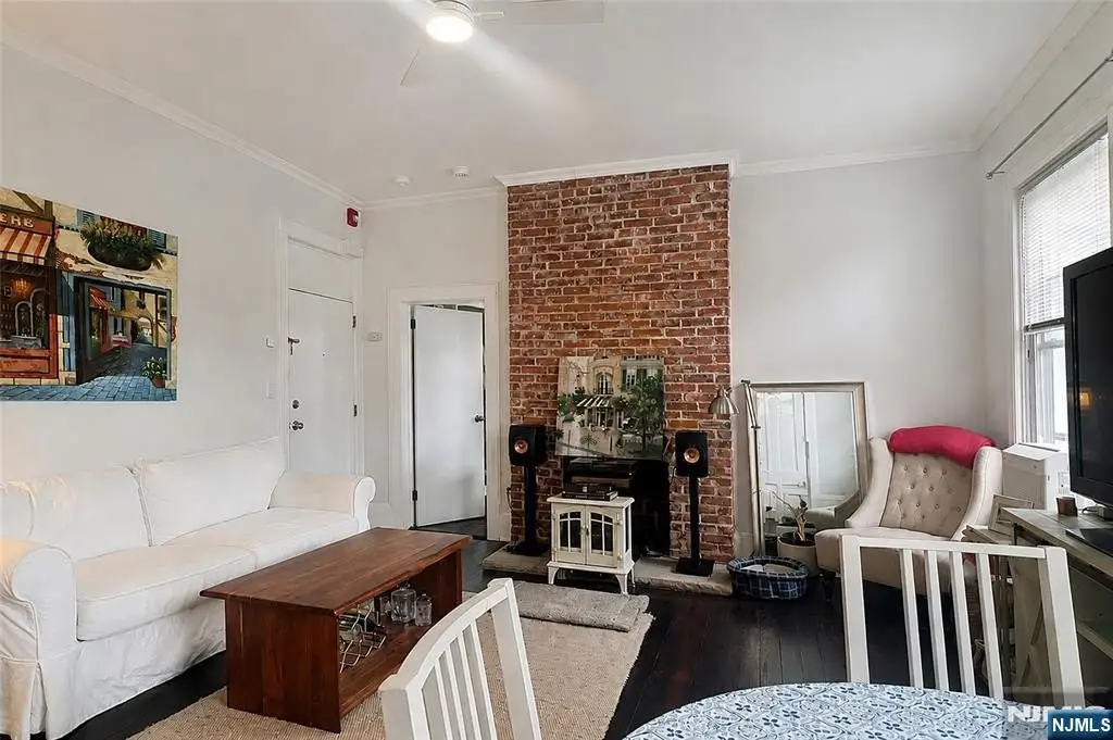 Picture 11