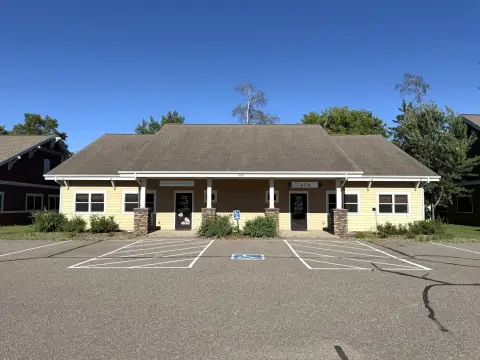 Single-Tenant Office Building