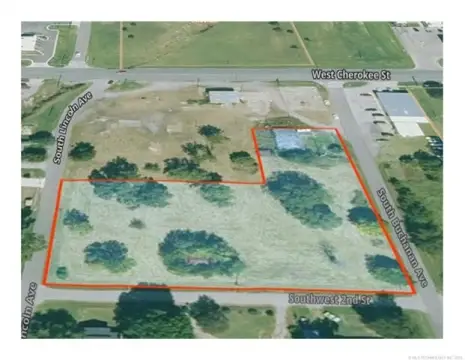 Commercial Lot in Wagoner, OK