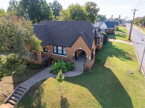 Refurbished Duplex in Prime Location