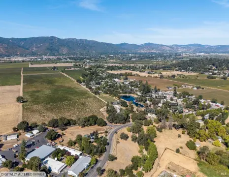 Vineyard Ranch with Three Residences