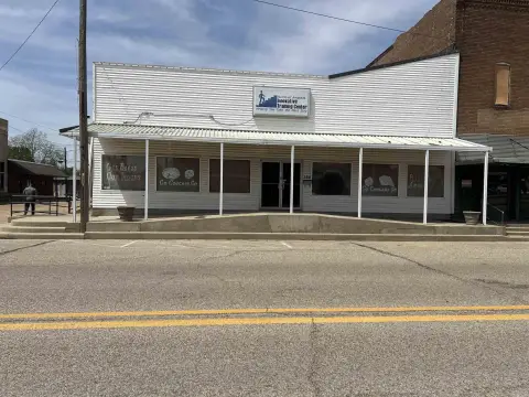 Versatile Commercial Property in Rector, AR