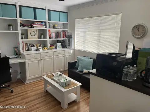 Office Unit in Monmouth Beach