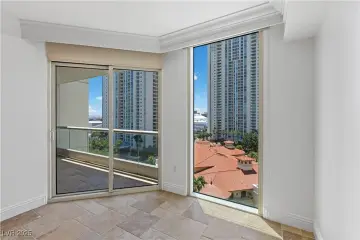 Las Vegas High-Rise Residence