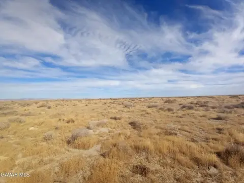 Picture of Agricultural land / Farmland at Vic Avenue D6 & 60 St W, Lancaster, CA