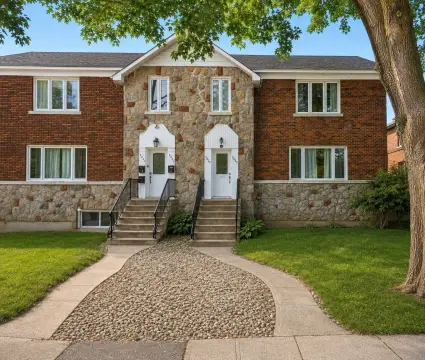 Semi-Detached Duplex with Vacant Unit