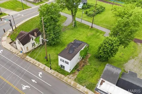 Picture of Residential land & home lots at 607 N Illinois Street, Belleville, IL