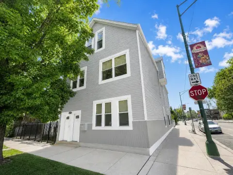 Picture of Triplexes at 3579 W Mclean Avenue, Chicago, IL