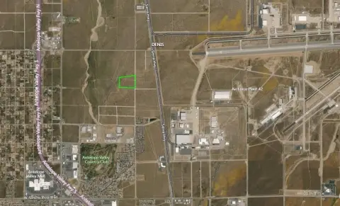 Picture of Industrial land at Vic Division St And Ave N8, Palmdale, CA