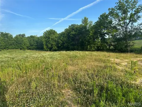 Spacious Land Parcel in Jackson, MO