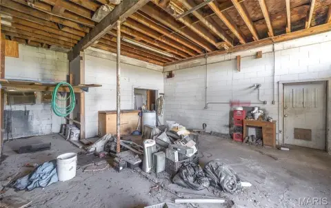 Mechanic Shop on 5 Acres