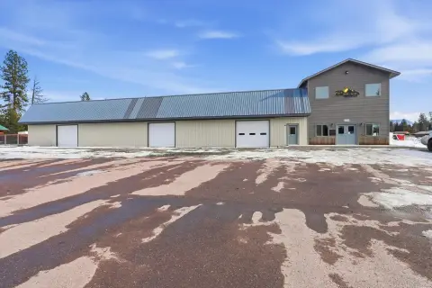 Flex Building with Heated Shop