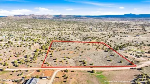 Spacious Land Parcel in Prescott