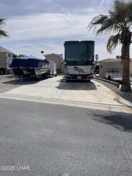 RV Resort Lot in Oasis