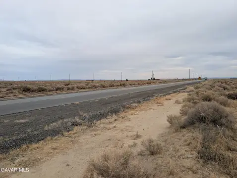 Flat Lot Near Antelope Acres