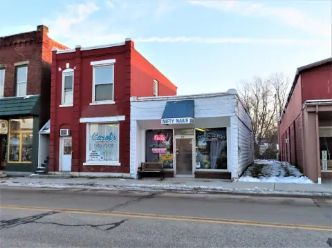 Commercial Building in Conneaut Lake