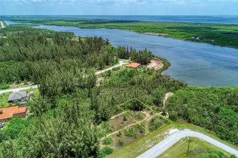 Land in South Gulf Cove