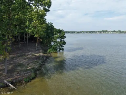 Wooded Lakefront Land