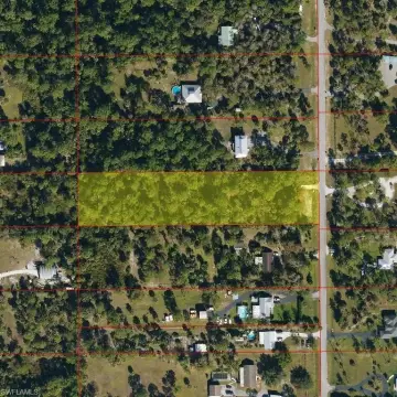 Residential Land in Naples, FL