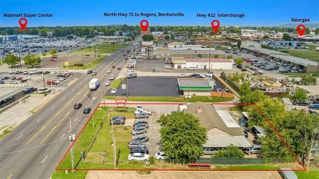2305 Thompson St, Springdale, AR 72764