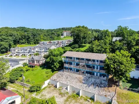 Grafton Hotel/Motel For Sale