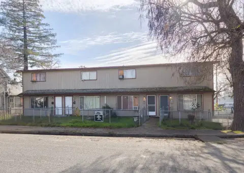 Grants Pass Fourplex with Rental History