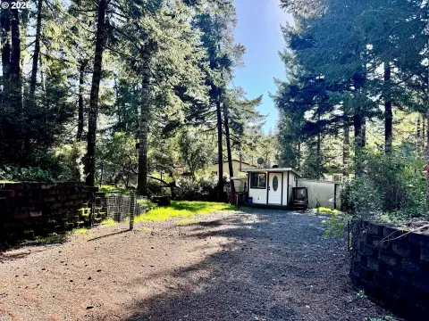 Coastal Lot with Bunkhouse