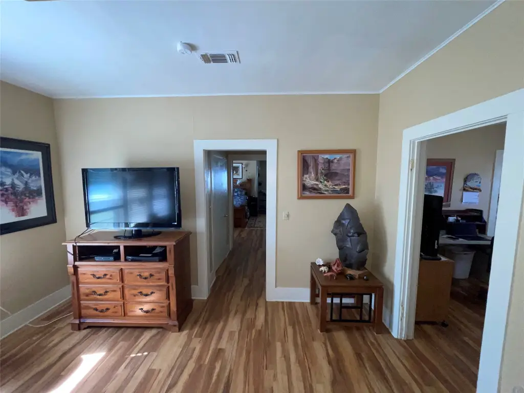 Picture 5