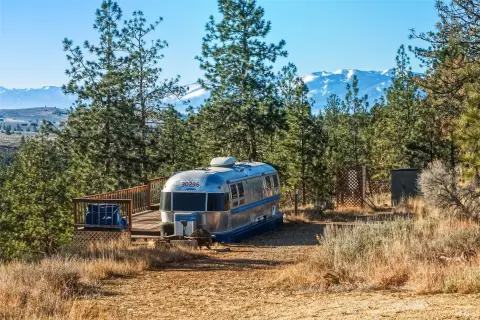Stevensville Land with Airstream Trailer