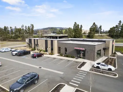 Roseburg Retail/Office Space For Sale