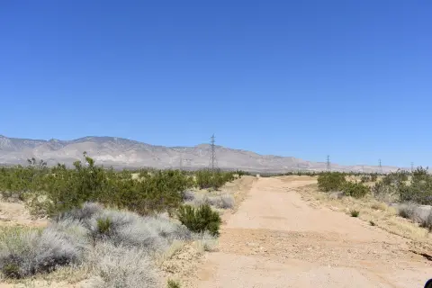 Residential Lot in Mojave, CA