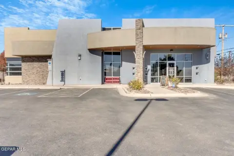 El Paso Commercial Building