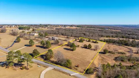Residential Lot in Established Subdivision