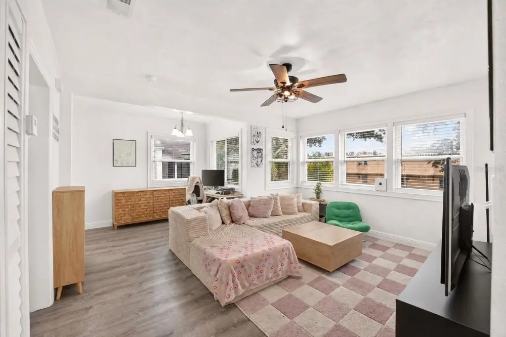 Picture 3