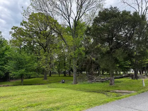 Residential Land in Grove, OK