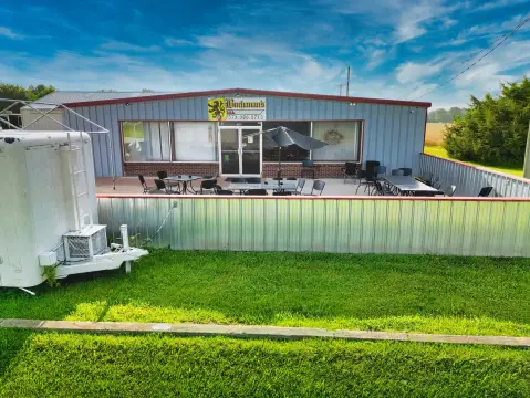 Versatile Commercial Space in Auxvasse