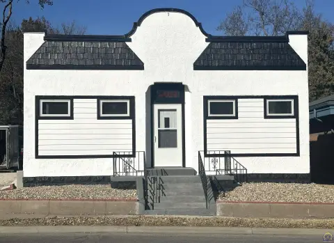 Renovated Mixed-Use Topeka Property