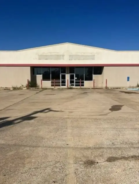 Zwolle Commercial Property For Sale