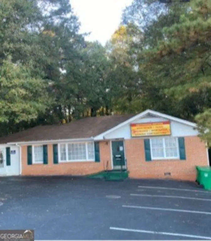 5958 Memorial Dr, Stone Mountain, GA 30083