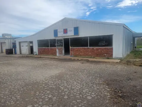 Commercial Property in Oskaloosa, Kansas