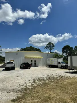 Panama City Warehouse with Office