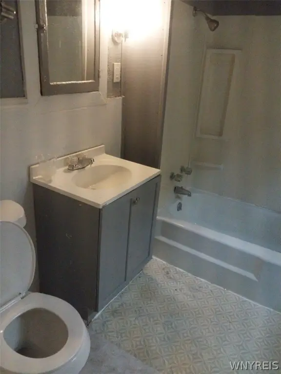 Picture 8