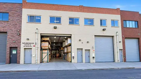 Drive-In Warehouse