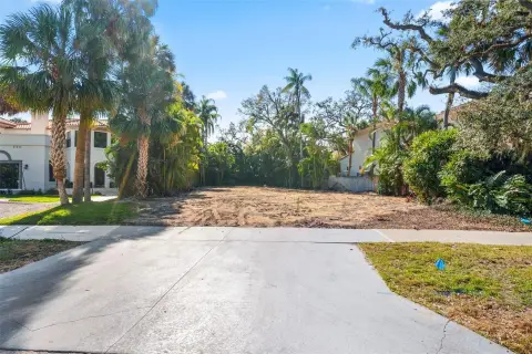 Waterfront Lot in Beach Park