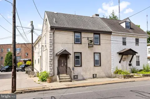 Philadelphia Mixed-Use Property For Sale