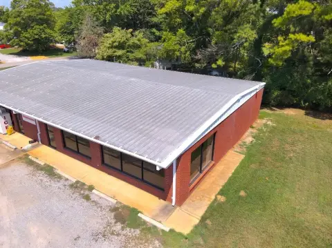 Single-Story Storefront Property