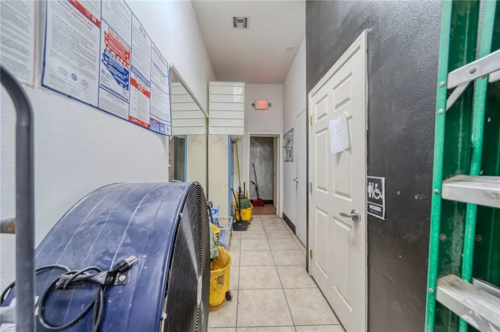 Picture 25